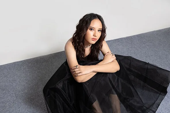 Here’s to us Dinda Ghania musisi audiopro solois singer female